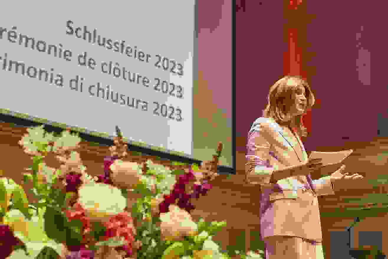 Cérémonie de diplôme 2023 – plusquedeschiffres.ch