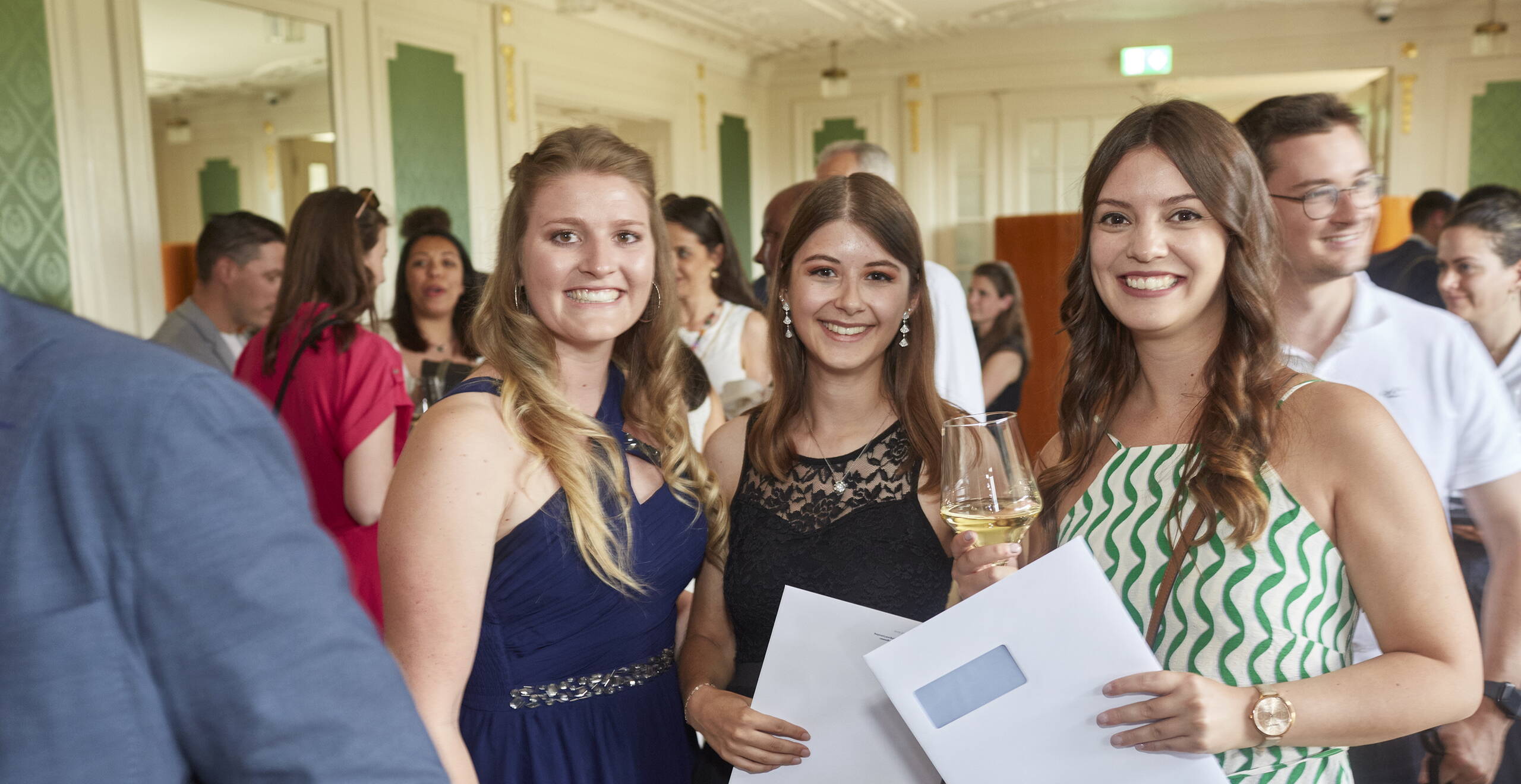 Cérémonie de diplôme 2023 – plusquedeschiffres.ch