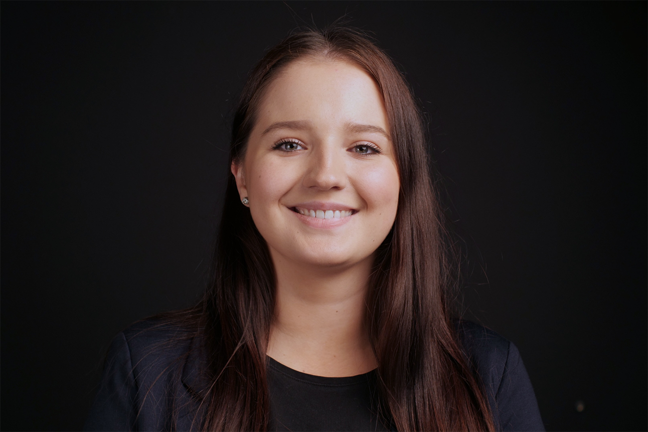 Martina Nikolic Martina Nikolic, Responsable des examens